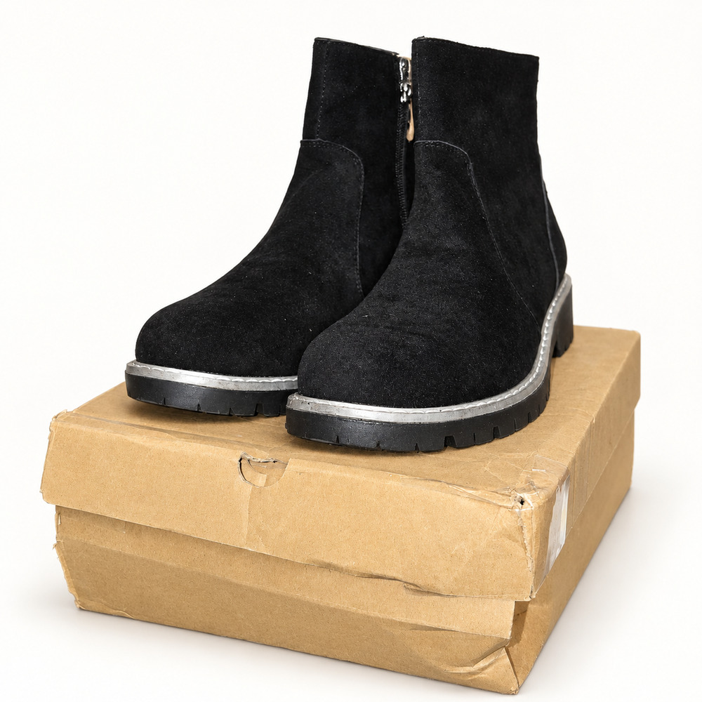 Seven7 Bestie Womens 10 Black Microsuede Side Zip Lug Sole Wedge Ankle Boots
